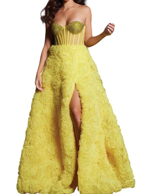 Embellished Bodice Prom Dress In Yellow Short unclassified dresses